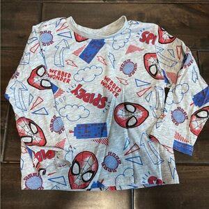 5/$25 Boys Marvel Gray Graphic Shirt 4T